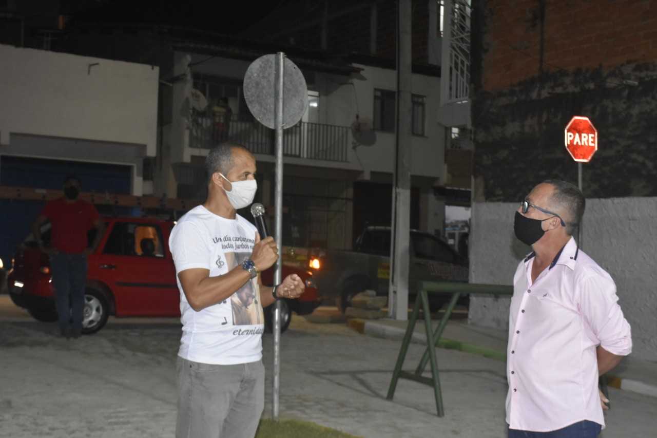 Nova Via de acesso da Rua Carlos Gomes é inaugurada e leva o nome do Pe. Odenilton
